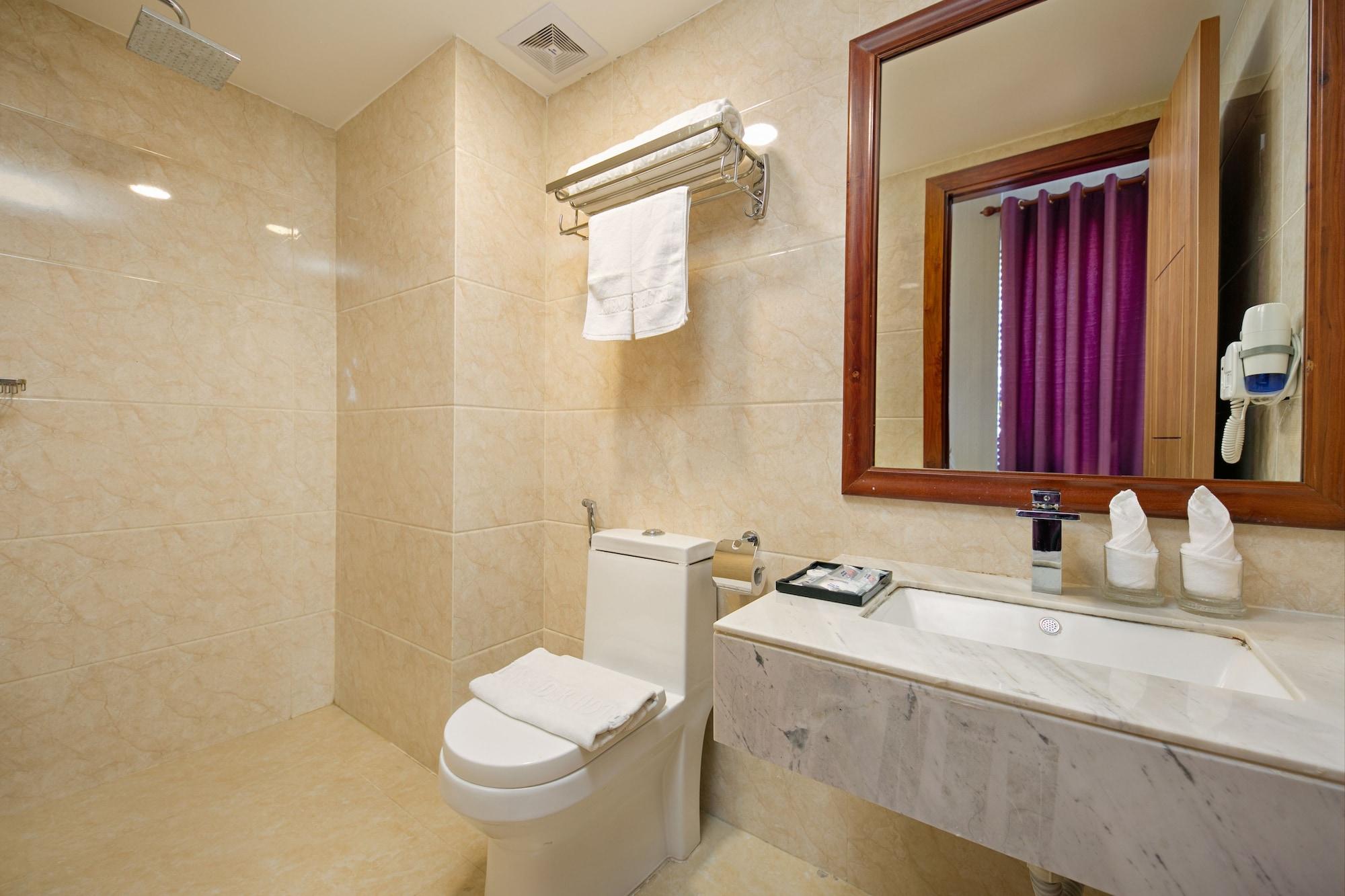 Lavender Riverside Hotel Da Nang Exterior photo