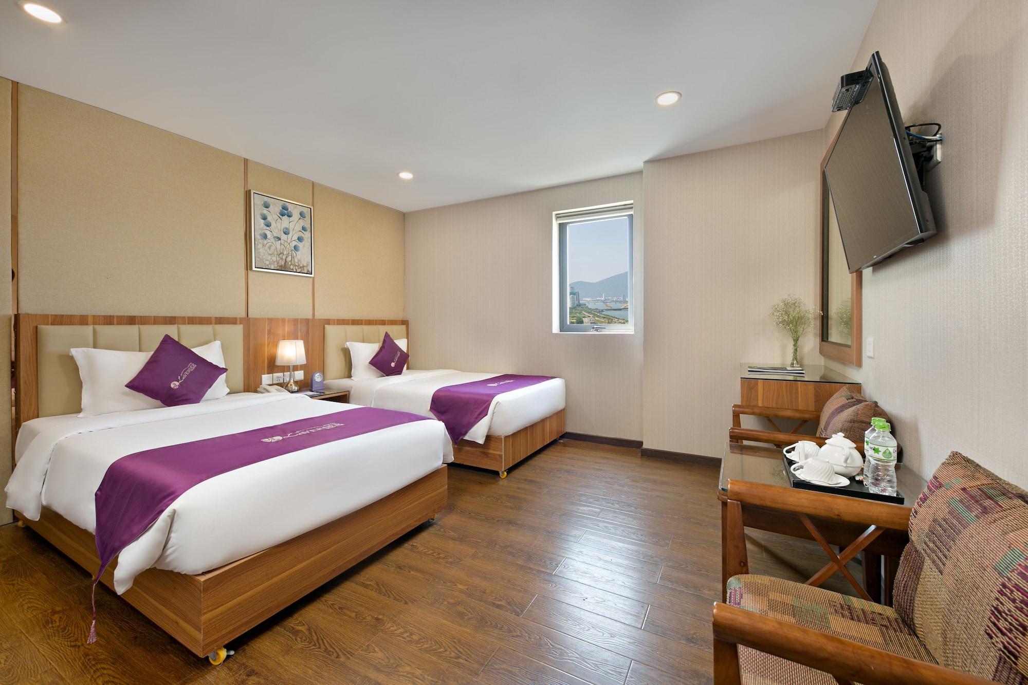 Lavender Riverside Hotel Da Nang Exterior photo