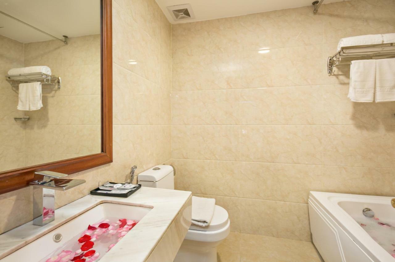 Lavender Riverside Hotel Da Nang Exterior photo